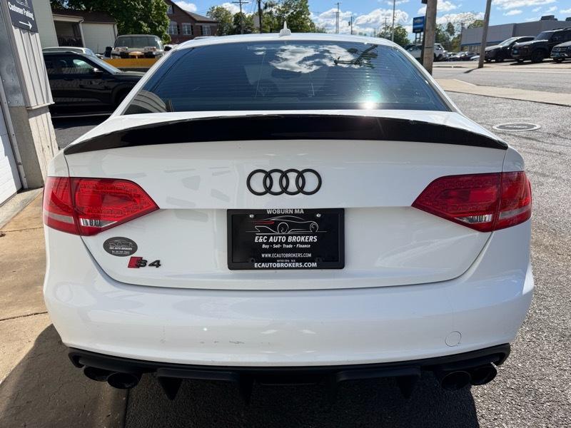 Audi S4 Sedan quattro 2011