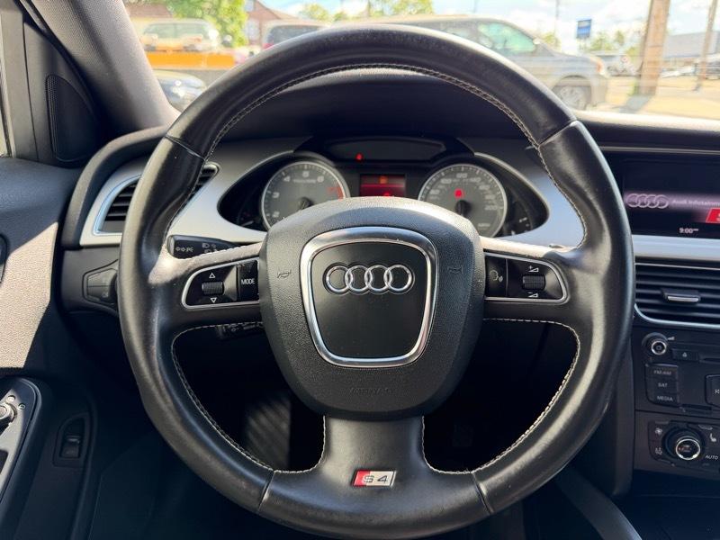 Audi S4 Sedan quattro 2011