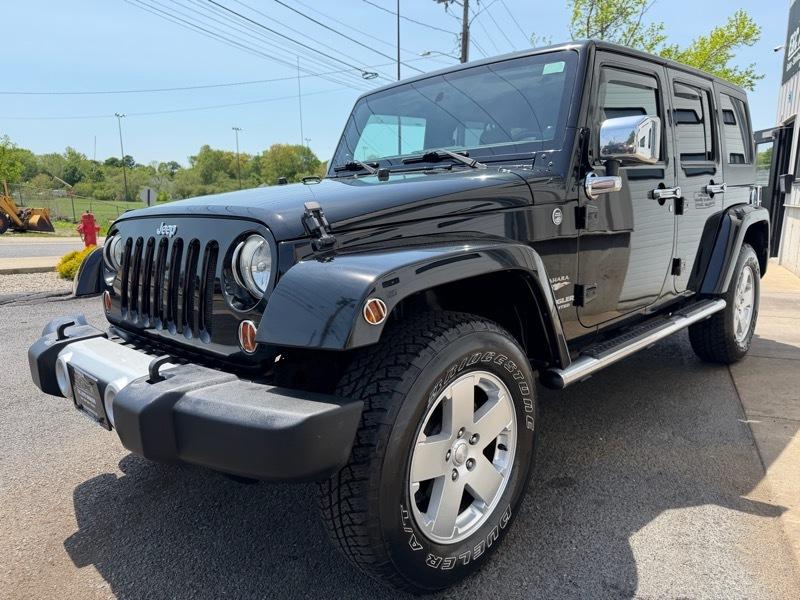 Jeep Wrangler Unlimited Sahara 4WD 2011