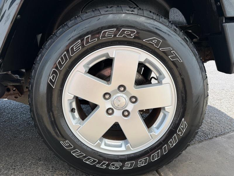 Jeep Wrangler Unlimited Sahara 4WD 2011