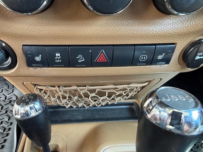 Jeep Wrangler Unlimited Sahara 4WD 2011