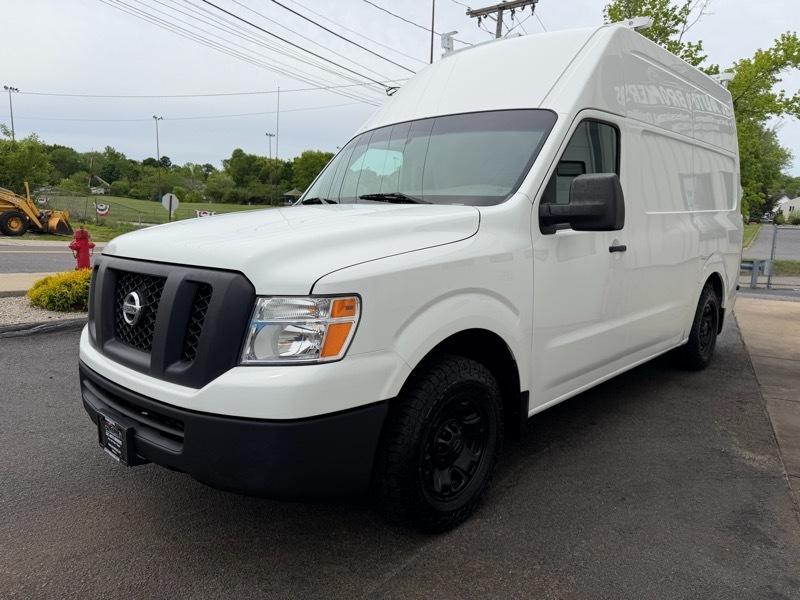 Nissan NV Cargo 2500 HD S V6 High Roof 2014
