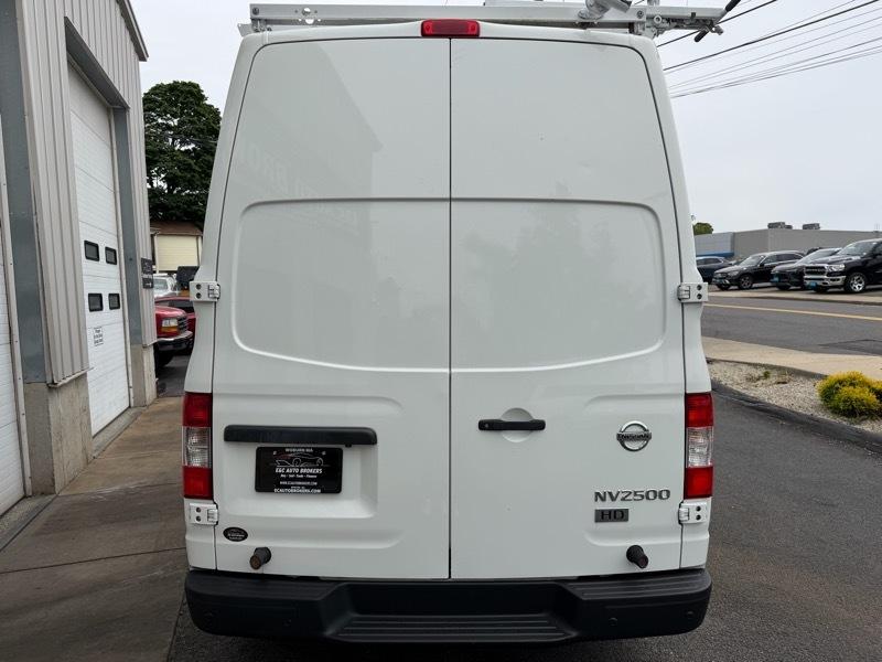 Nissan NV Cargo 2500 HD S V6 High Roof 2014