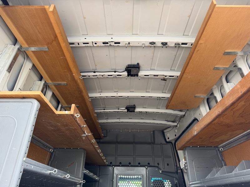 Nissan NV Cargo 2500 HD S V6 High Roof 2014