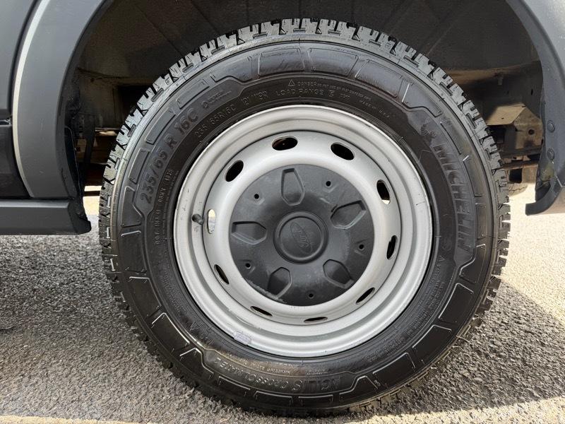 Ford Transit 250 Van Med. Roof w/Dual Sliding 148-in. WB 2018