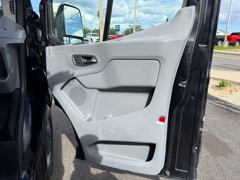 Ford Transit 250 Van Med. Roof w/Dual Sliding 148-in. WB 2018