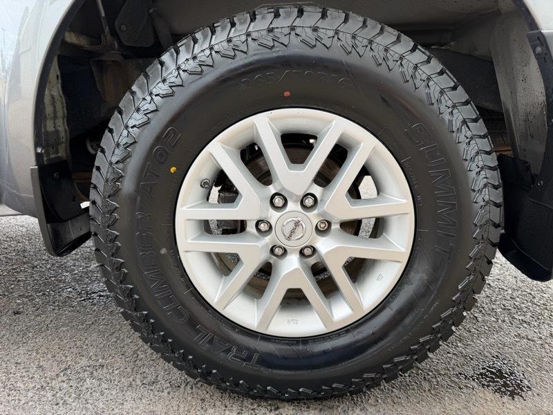 Nissan Frontier SV Crew Cab 4WD 2019