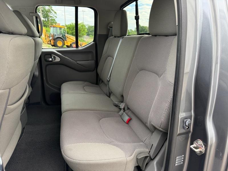Nissan Frontier SV Crew Cab 4WD 2019