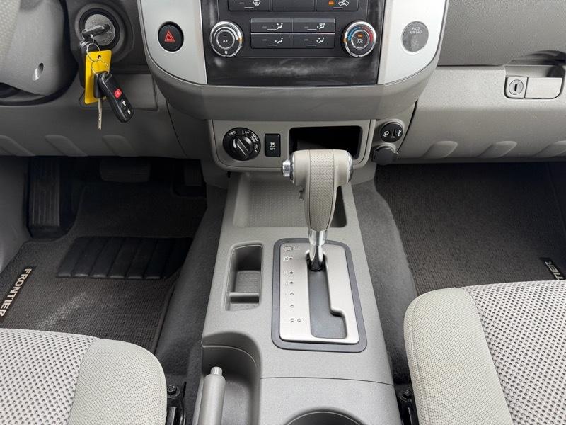 Nissan Frontier SV Crew Cab 4WD 2019