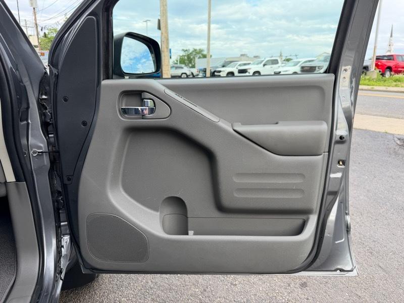 Nissan Frontier SV Crew Cab 4WD 2019
