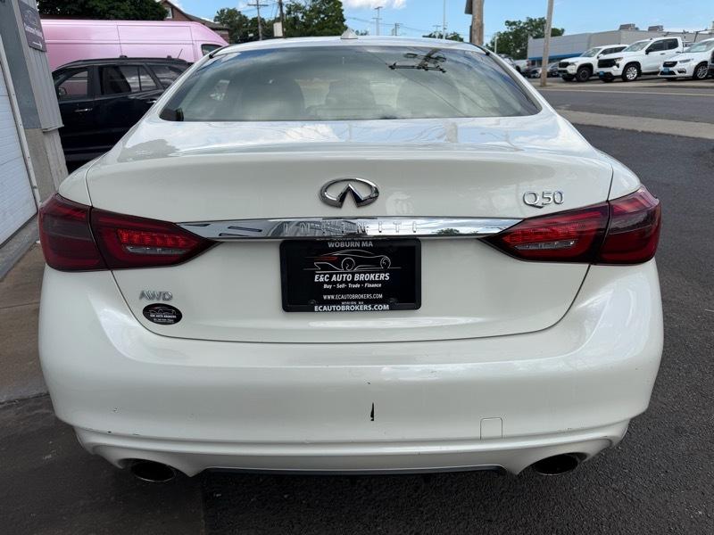 Infiniti Q50 3.0t LUXE AWD 2019