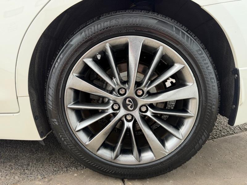 Infiniti Q50 3.0t LUXE AWD 2019