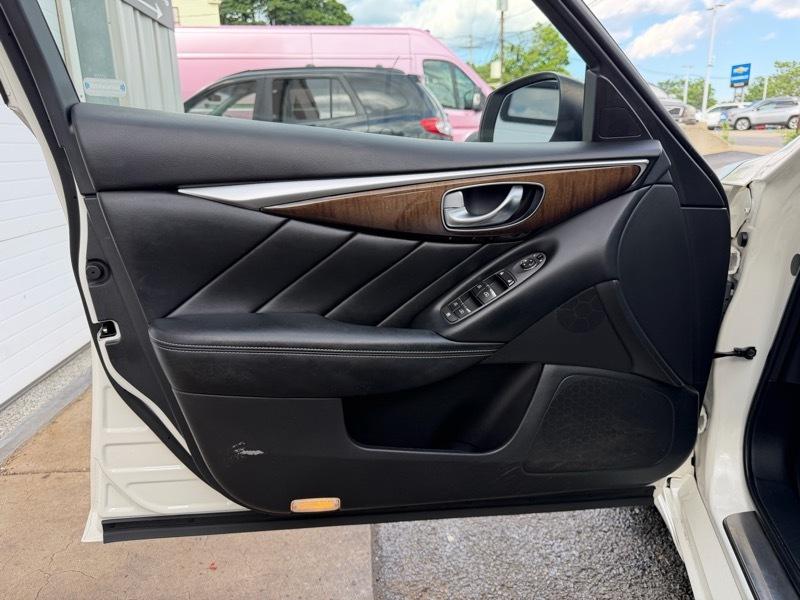 Infiniti Q50 3.0t LUXE AWD 2019