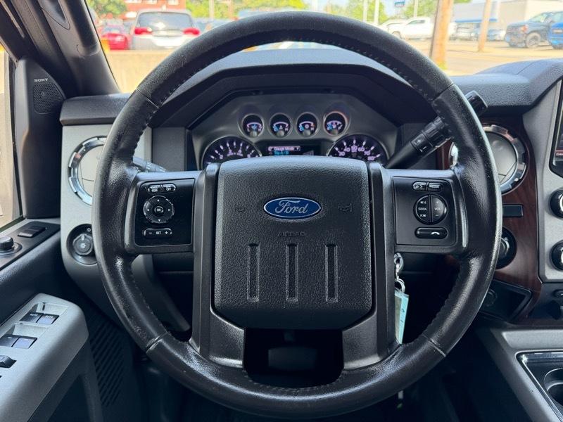 Ford F-350 SD Lariat Crew Cab 4WD 2013
