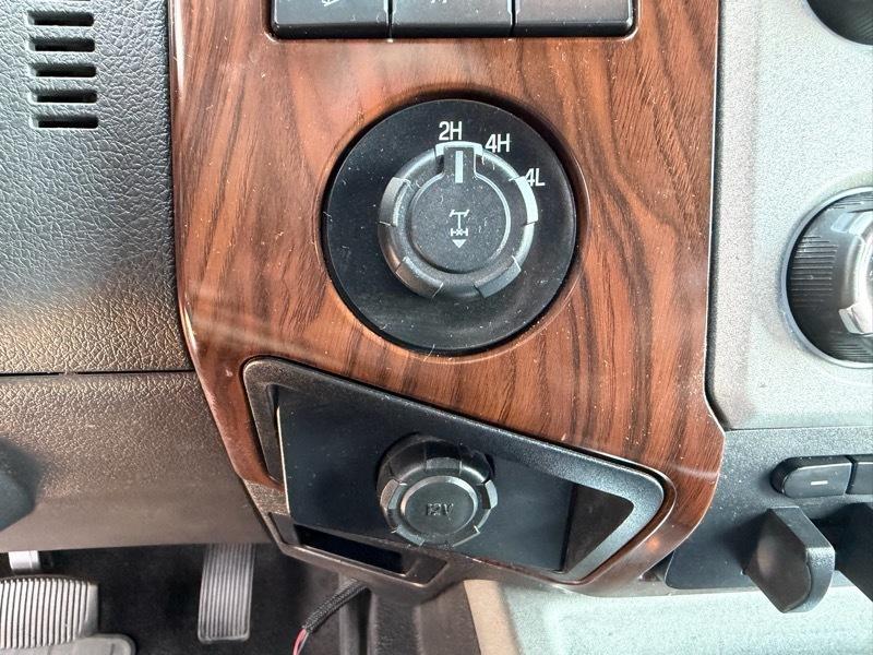 Ford F-350 SD Lariat Crew Cab 4WD 2013