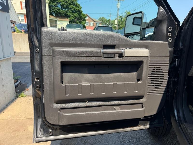 Ford F-350 SD Lariat Crew Cab 4WD 2013
