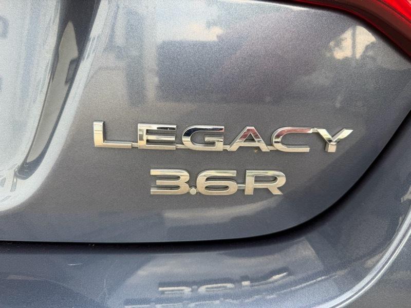 Subaru Legacy 3.6R Limited 2015