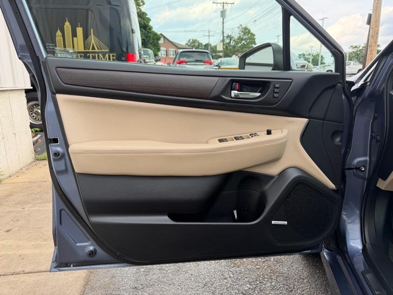 Subaru Legacy 3.6R Limited 2015