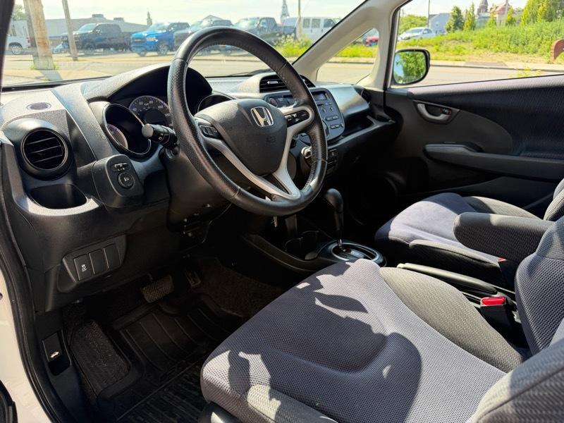 Honda Fit Sport 5-Speed AT 2012