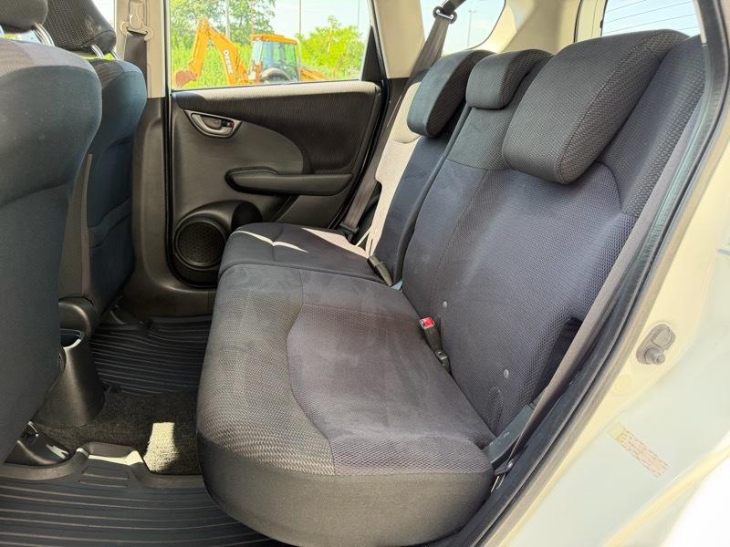 Honda Fit Sport 5-Speed AT 2012