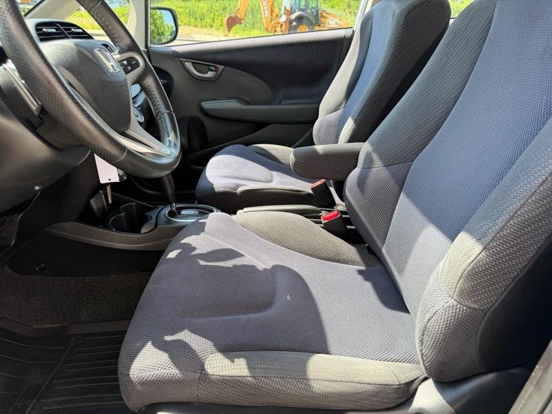 Honda Fit Sport 5-Speed AT 2012