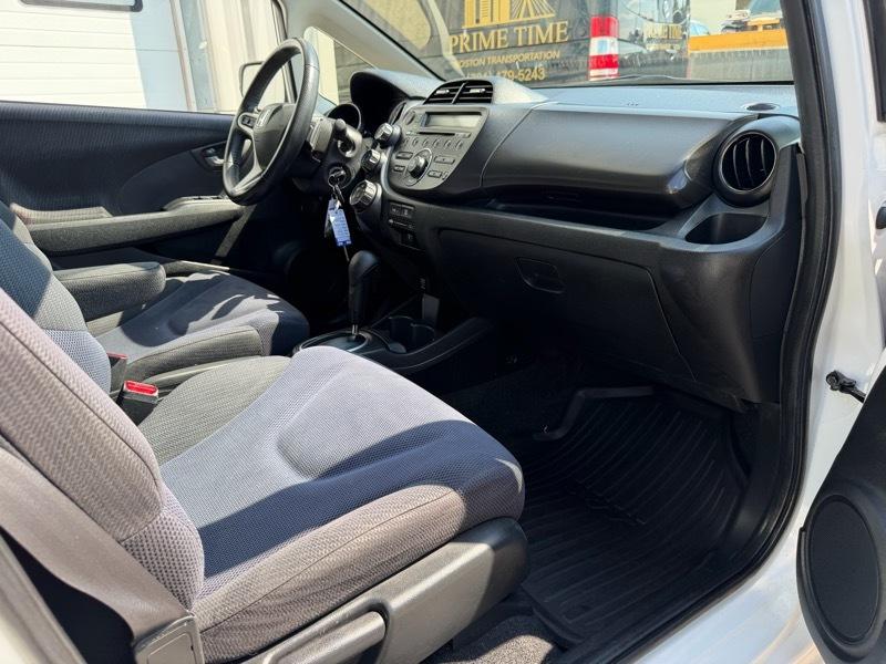 Honda Fit Sport 5-Speed AT 2012