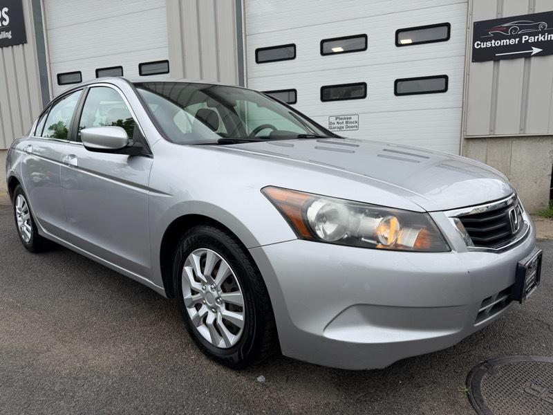Honda Accord LX sedan AT 2010