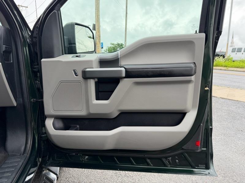 Ford F-150 XLT SuperCab 4WD 2016