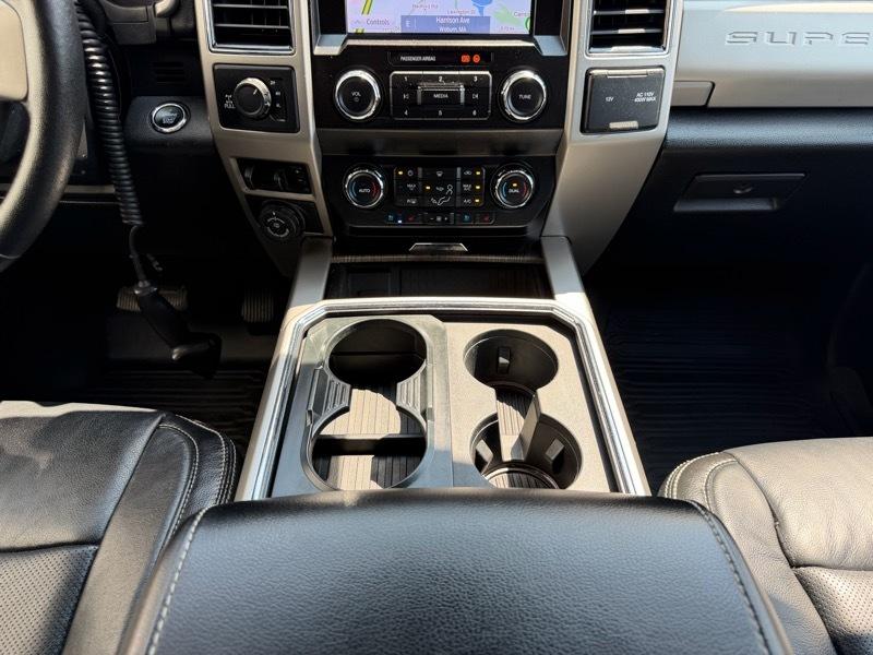 Ford F-350 SD Lariat Crew Cab 4WD 2020