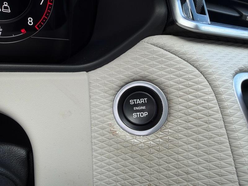 Land Rover Range Rover Velar P250 R-Dynamic S 2020