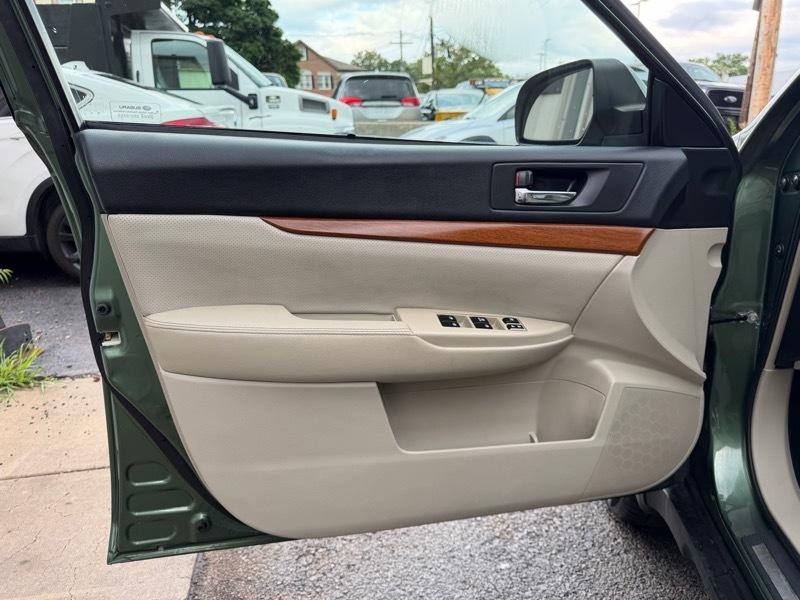 Subaru Outback 2.5i Limited 2013