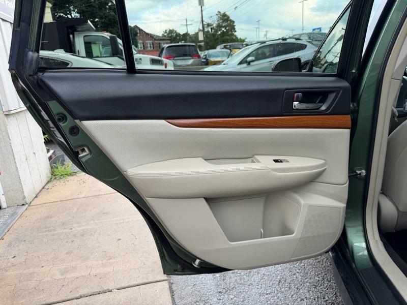 Subaru Outback 2.5i Limited 2013