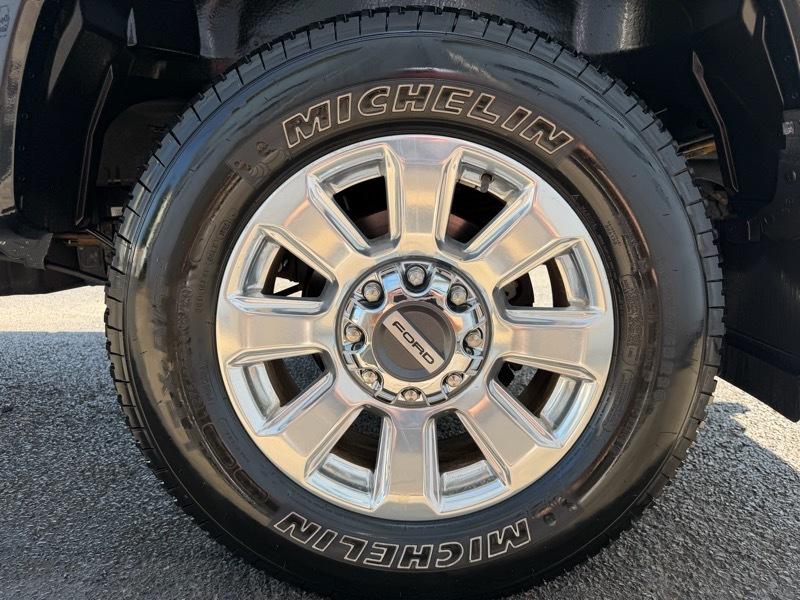 Ford F-350 SD Platinum Crew Cab 4WD 2022