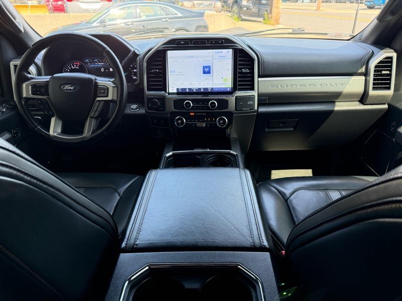 Ford F-350 SD Platinum Crew Cab 4WD 2022