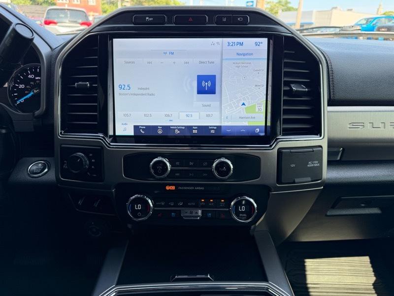 Ford F-350 SD Platinum Crew Cab 4WD 2022