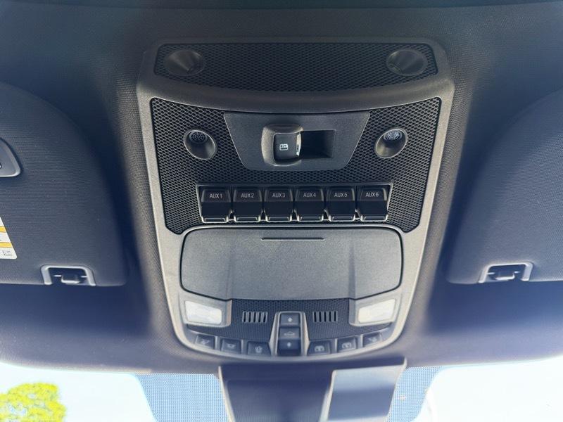 Ford F-350 SD Platinum Crew Cab 4WD 2022