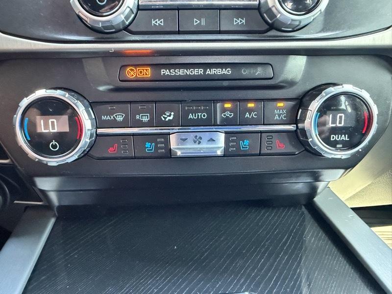 Ford F-350 SD Platinum Crew Cab 4WD 2022