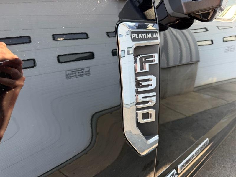 Ford F-350 SD Platinum Crew Cab 4WD 2022