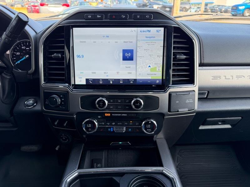Ford F-350 SD Platinum Crew Cab 4WD 2022