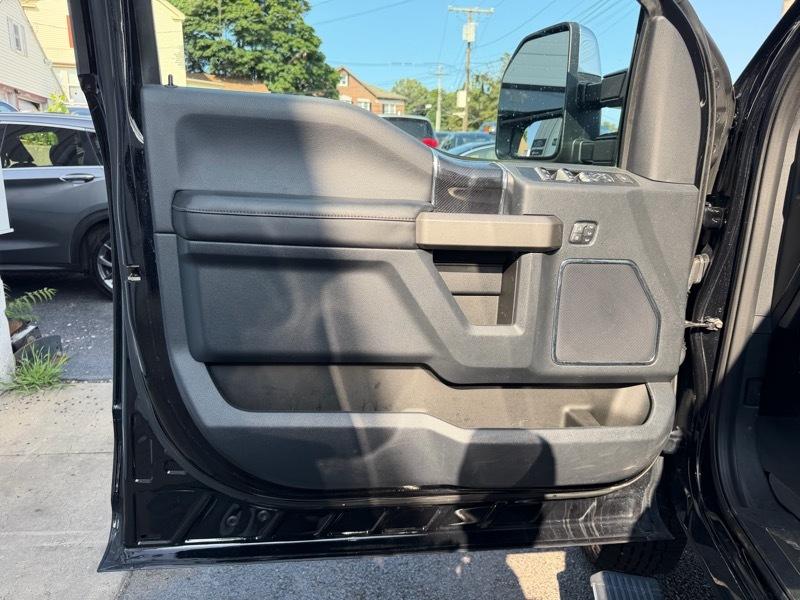 Ford F-350 SD Platinum Crew Cab 4WD 2022