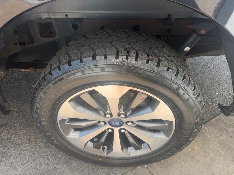 Ford F-150 4WD SuperCrew 145" STX 2019