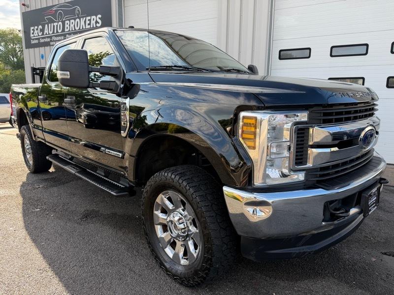 Ford F-250 SD XLT Crew Cab 4WD 2019