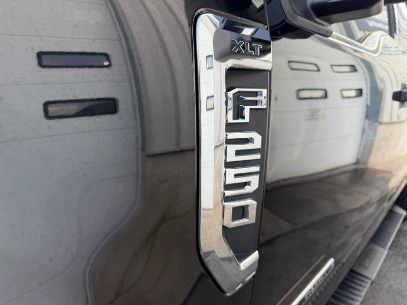 Ford F-250 SD XLT Crew Cab 4WD 2019