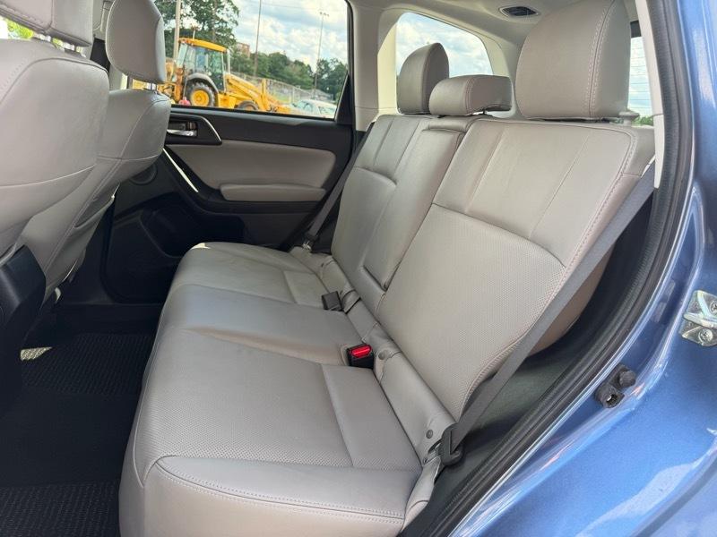 Subaru Forester 2.5i Touring 2016