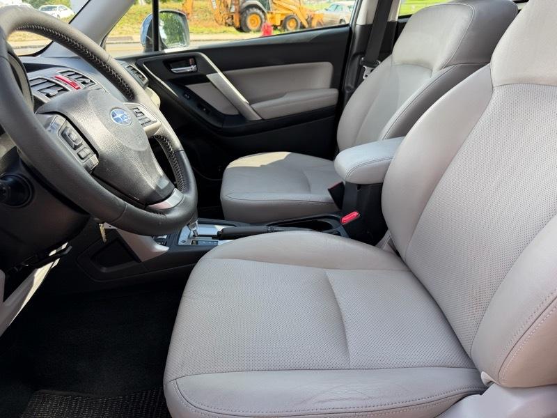 Subaru Forester 2.5i Touring 2016