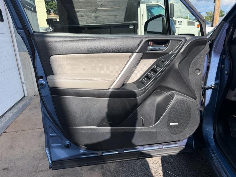 Subaru Forester 2.5i Touring 2016