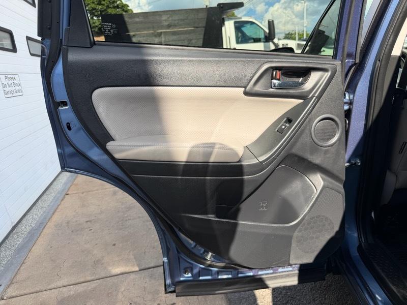 Subaru Forester 2.5i Touring 2016