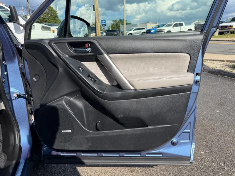 Subaru Forester 2.5i Touring 2016