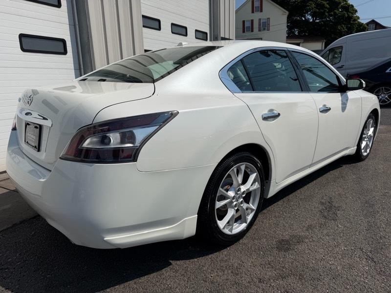 Nissan Maxima SV 2013