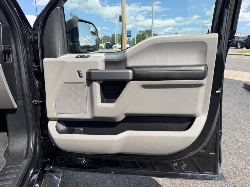 Ford F-150 XLT 4WD 2019